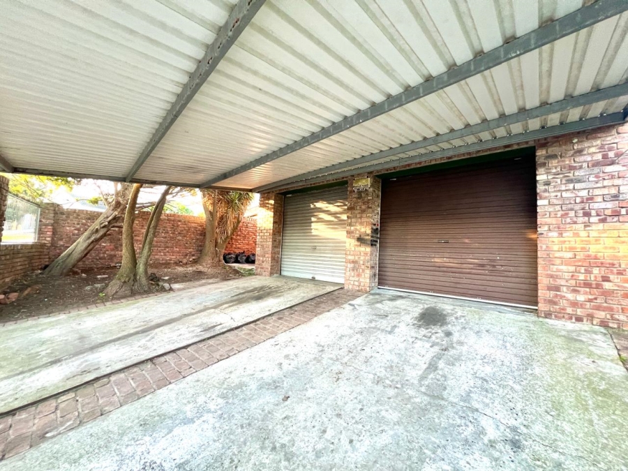 3 Bedroom Property for Sale in Sherwood Eastern Cape